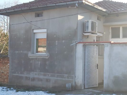 Фасада 1 - Стела